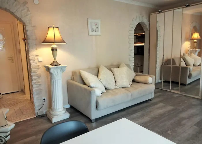 Apartament Mit Balkon Neumünster